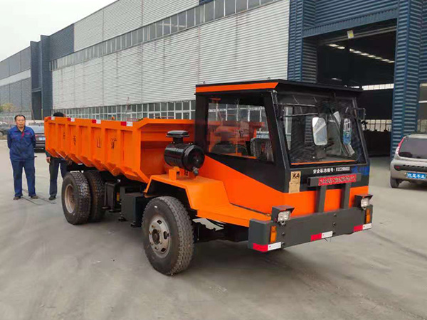 礦用四不像運輸車