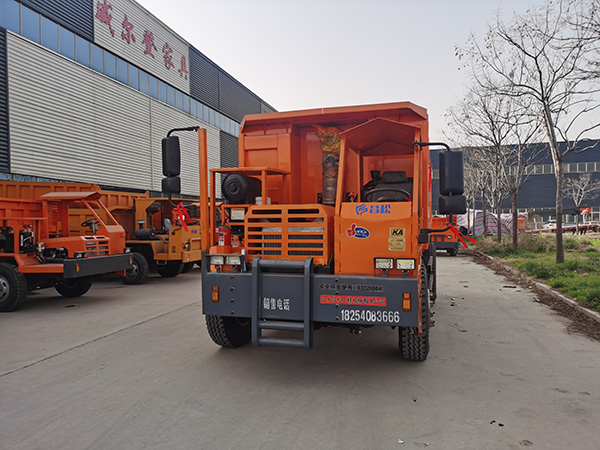 礦用運(yùn)輸車